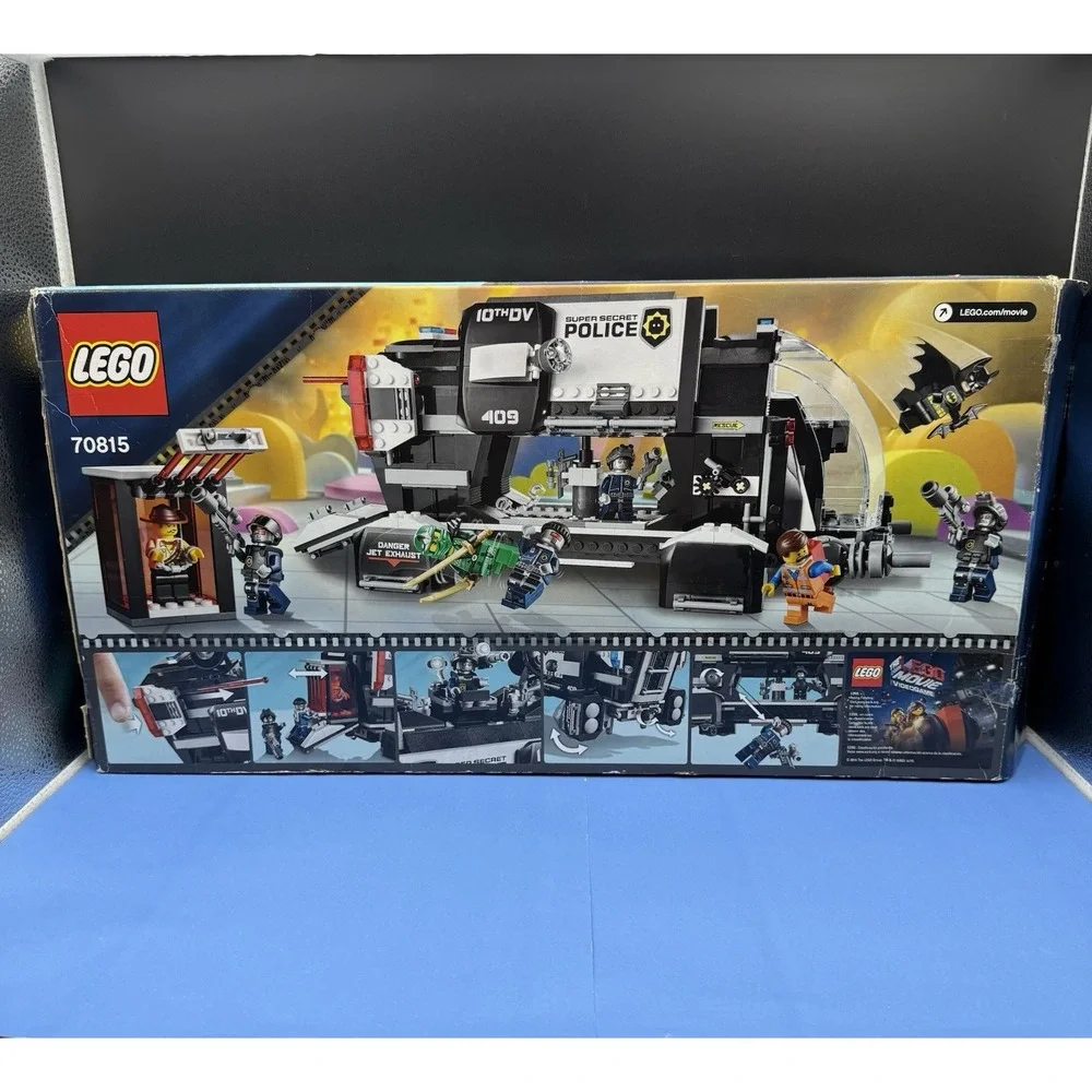 LEGO The LEGO Movie: Super Secret Police Dropship (70815) 100% Complete W/Minifi